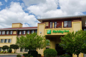 Отель Holiday Inn Hotel Pewaukee-Milwaukee West, an IHG Hotel  Пеуоки